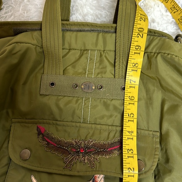 Large Nylon Tote/ Carryon Bag - Picture 6 of 13